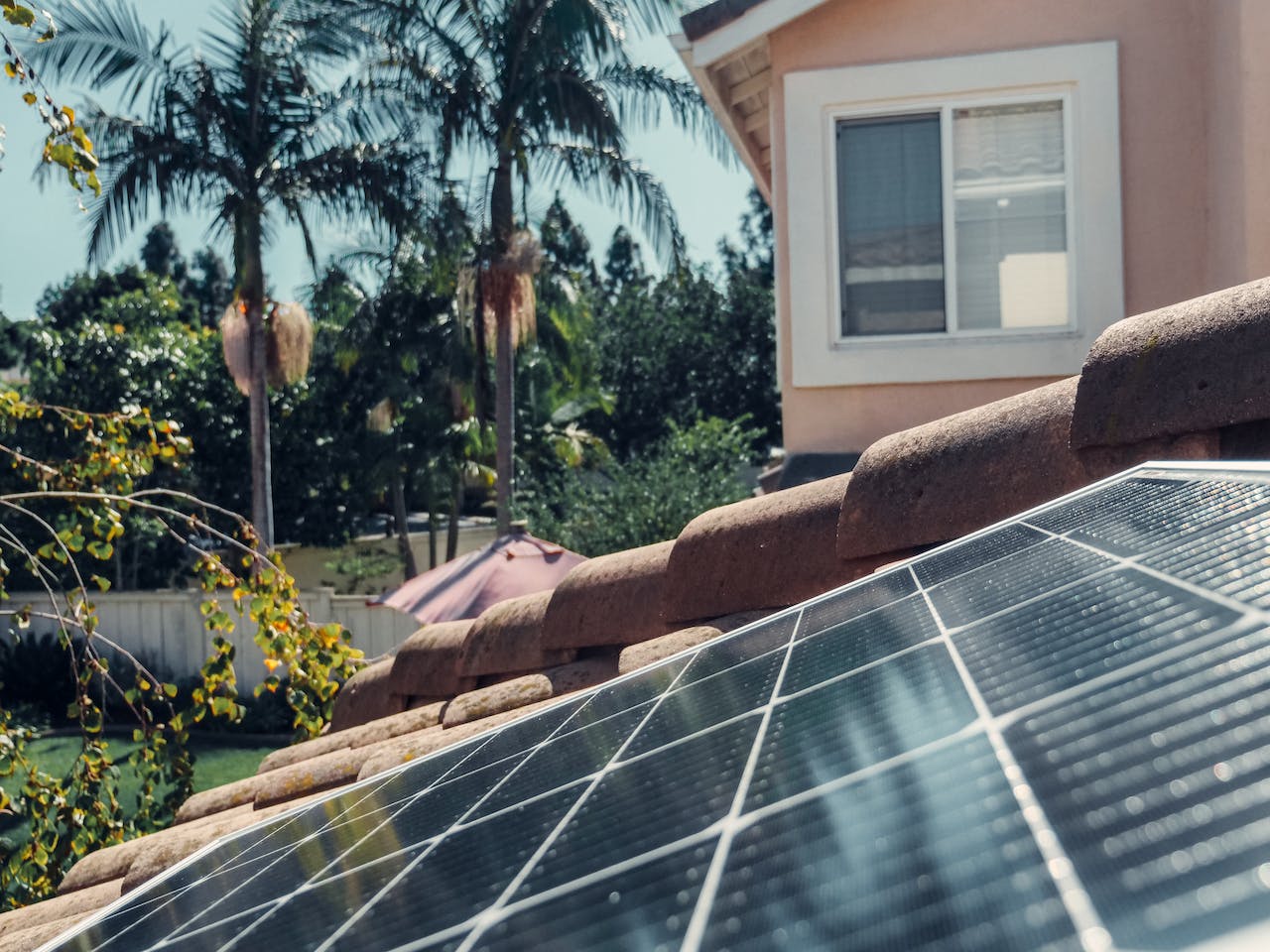 Top 10 Reasons To Work With A Realtor When Selling Your Solar-Powered Home In California