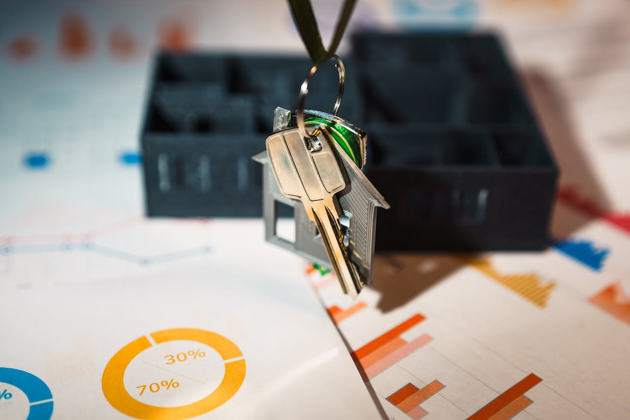 How Can Downsizing In The East Bay Help Homeowners Save Money And Simplify Life?