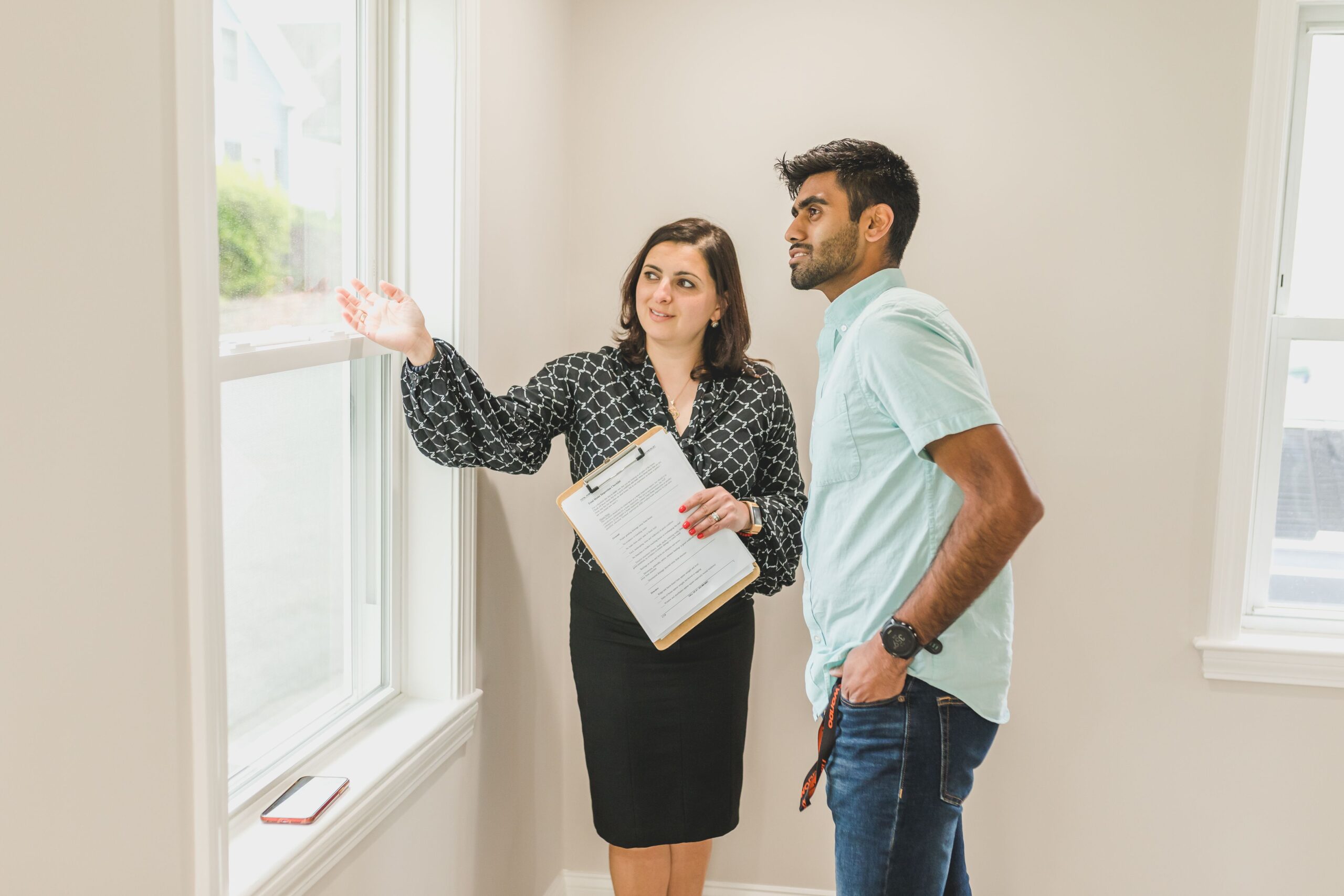 Should Landlords Self Manage or Hire a Property Manager to Stay Compliant Long Term?